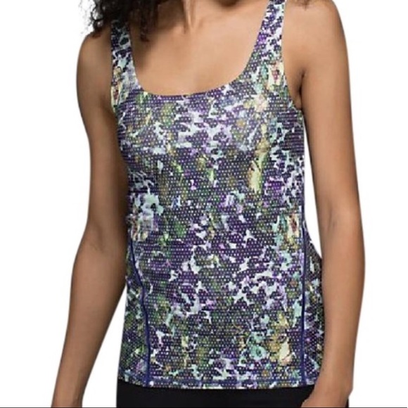 Lululemon Amala tank - Picture 3 of 8